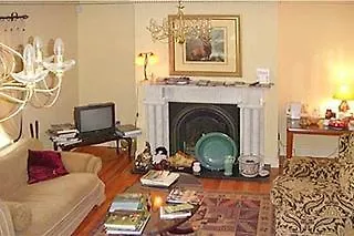 Hotel Beniska House 3*